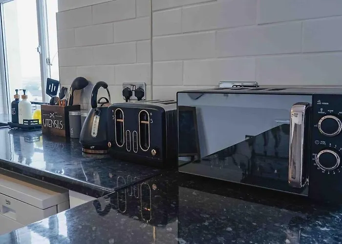 Apartment Spring Close Street