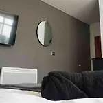 شقة Stunning Two Bed En-suite In