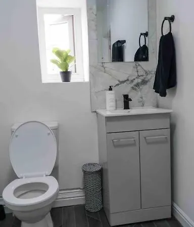 Stunning Two Bed Centre Apartment Leeds (West Yorkshire)