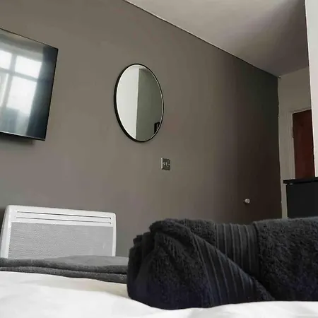 Spring Close Street アパート リーズ