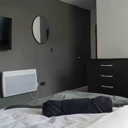Stunning Two Bed Centre Leeds (West Yorkshire)