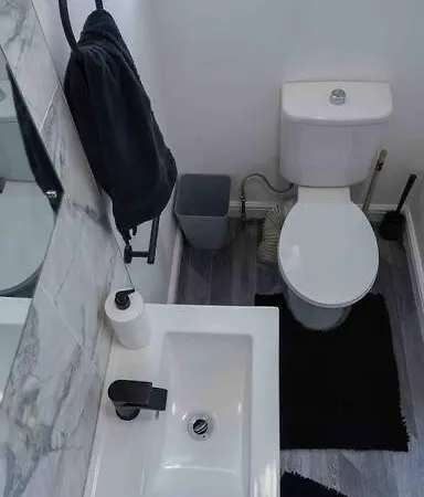 Spring Close Street Apartment