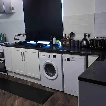 Stunning Two Bed Centre Apartment Leeds (West Yorkshire)