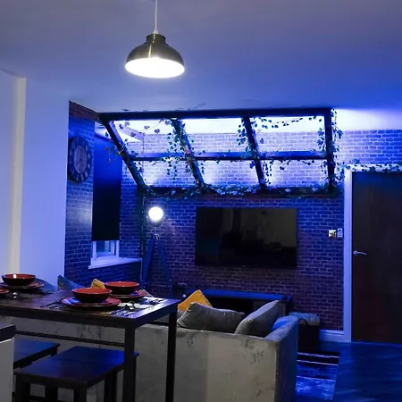 Apartment Stunning Two Bed Centre *