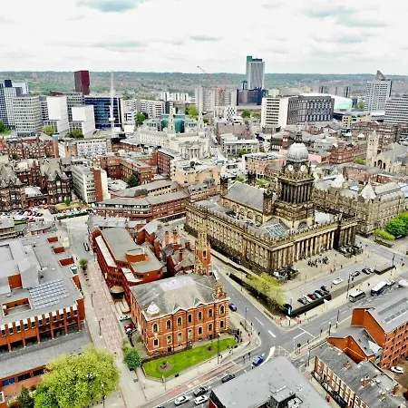 Stunning Two Bed En-suite In Leeds (West Yorkshire)