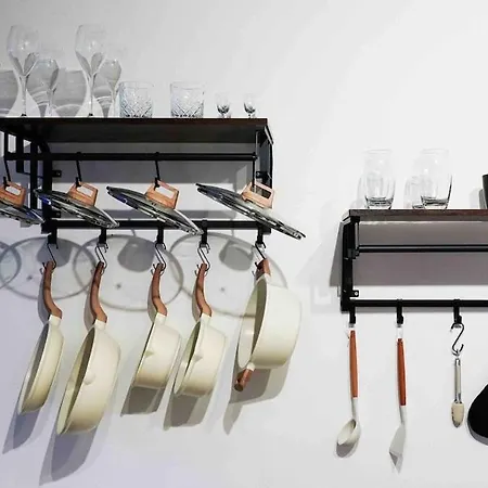 Spring Close Street * リーズ