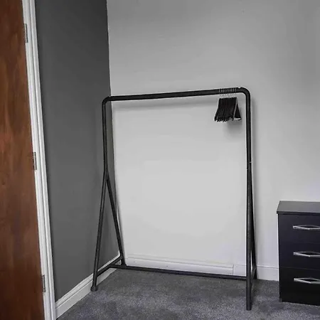 Apartment Spring Close Street