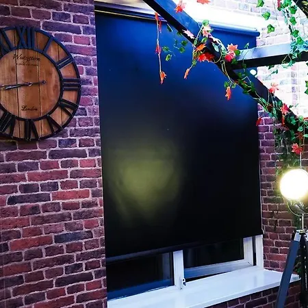 Spring Close Street 公寓