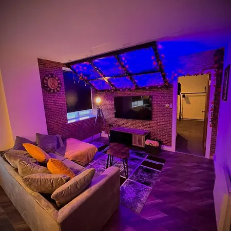 Spring Close Street 公寓 利兹